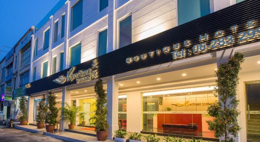 Riverfront Boutique Hotel ملقا المظهر الخارجي الصورة